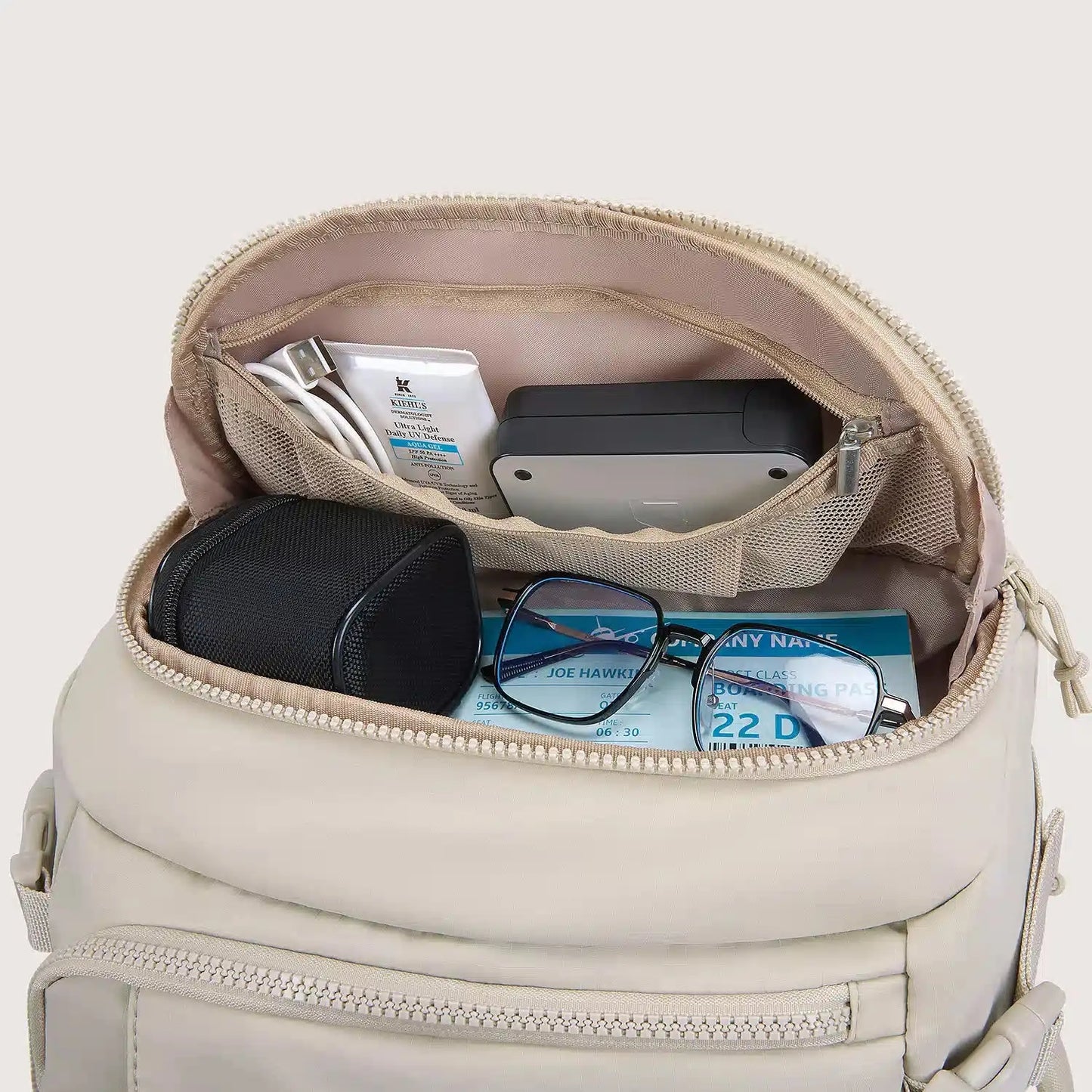 TravelVault Original | Alles mee voor je korte trip. Zonder koffer. Zonder chaos.