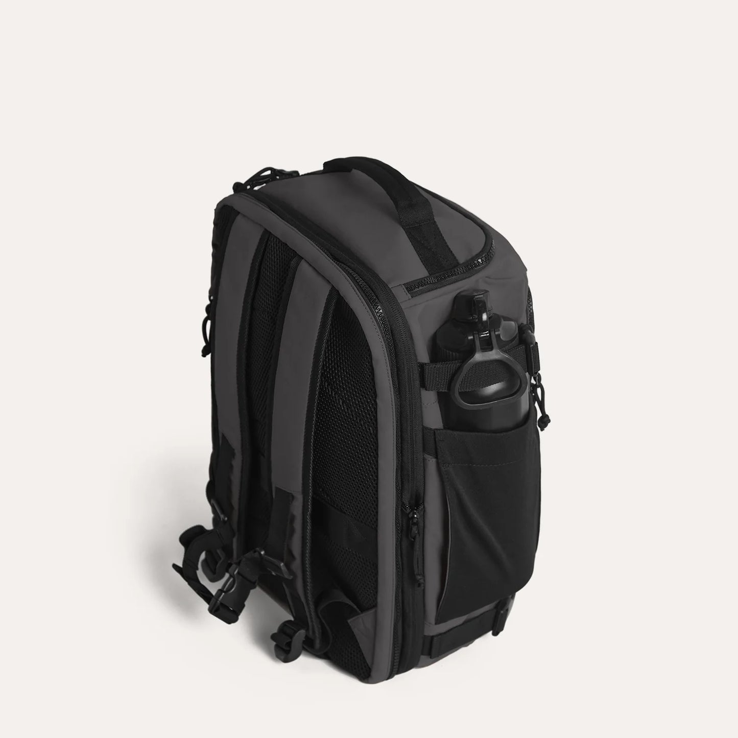 TravelVault Pro™ | Mehr Platz. Weniger Chaos. Ein smarter Rucksack.