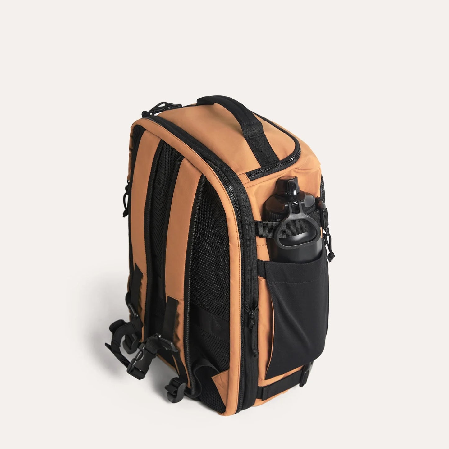 TravelVault Pro™ | Mehr Platz. Weniger Chaos. Ein smarter Rucksack.